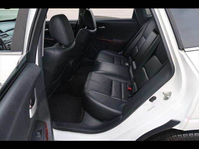 Photo of 2010 White Diamond Pearl Honda Accord Crosstour