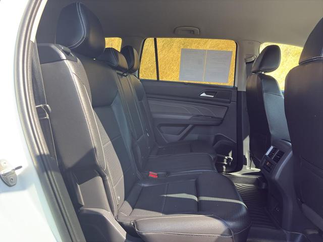 Photo of 2021 Pure White Volkswagen Atlas