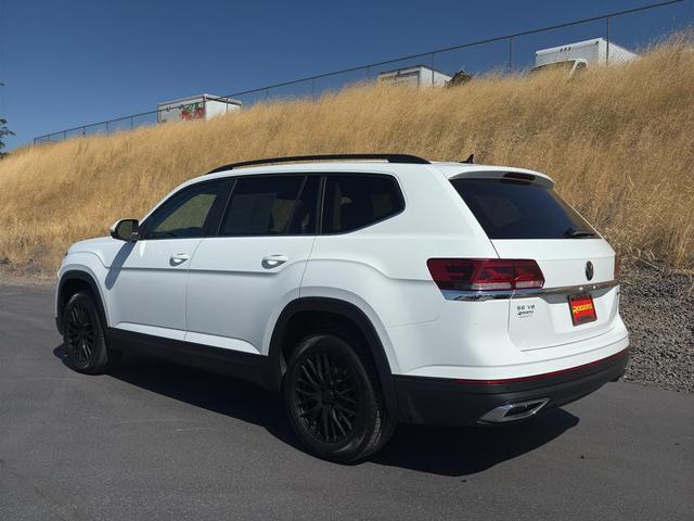 Photo of 2021 Pure White Volkswagen Atlas