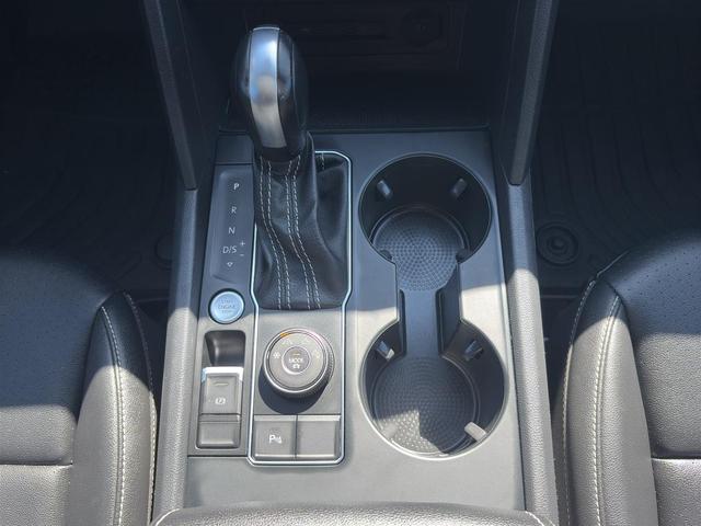 Photo of 2021 Pure White Volkswagen Atlas