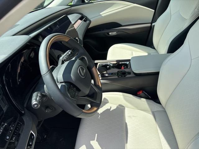 Photo of 2024 Iridium Lexus RX 350