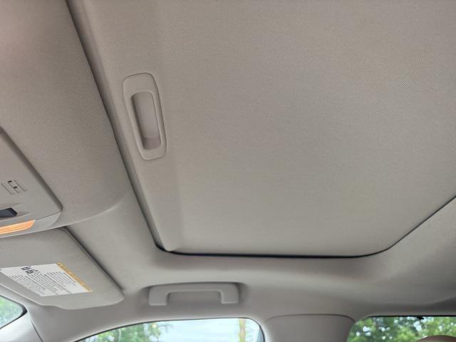 Photo of 2021 Moon Dust Toyota Highlander Hybrid