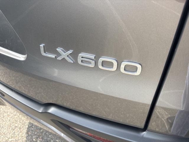 Photo of 2023 Manganese Luster Lexus LX 600