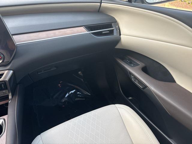 Photo of 2024 Eminent White Pearl Lexus RX 350