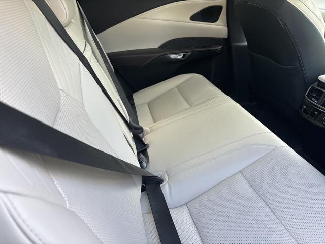 Photo of 2024 Eminent White Pearl Lexus RX 350