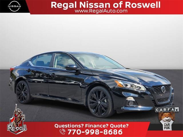 Photo of 2022 Black Nissan Altima
