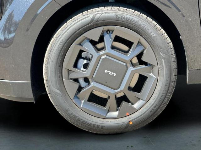 Photo of 2026 Metal Kia Carnival Hybrid