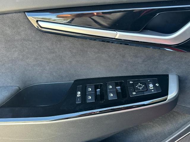 Photo of 2023 Runway Red Kia EV6