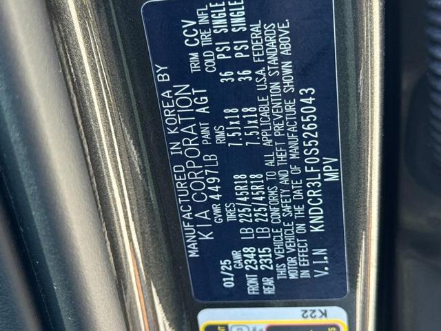 Photo of 2025 Gray Kia Niro Plug-In Hybrid