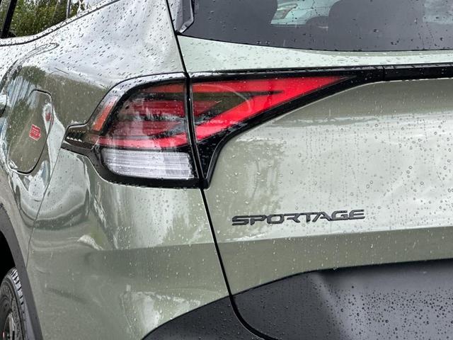 Photo of 2025 Jungle Green Kia Sportage Plug-In Hybrid