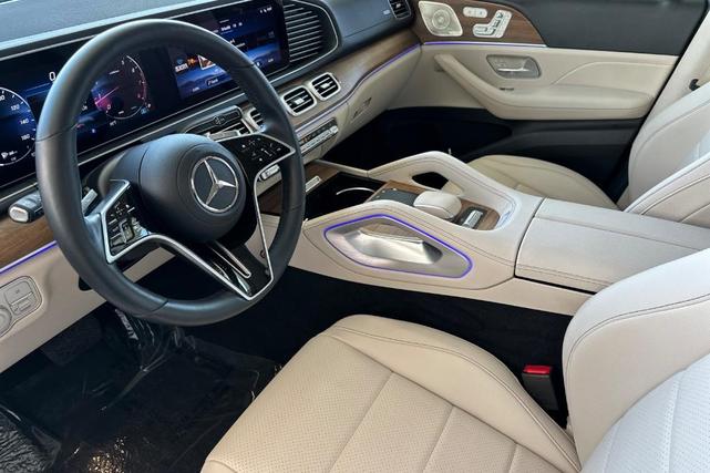 Photo of 2024 Polar White Mercedes-Benz GLS 450