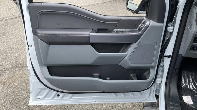 Photo of 2025 White Metallic Ford F-150