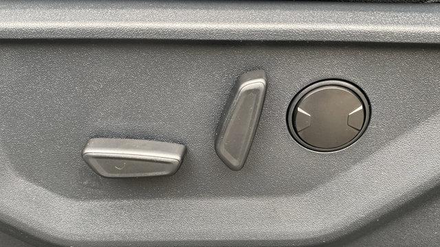 Photo of 2025 White Metallic Ford F-150