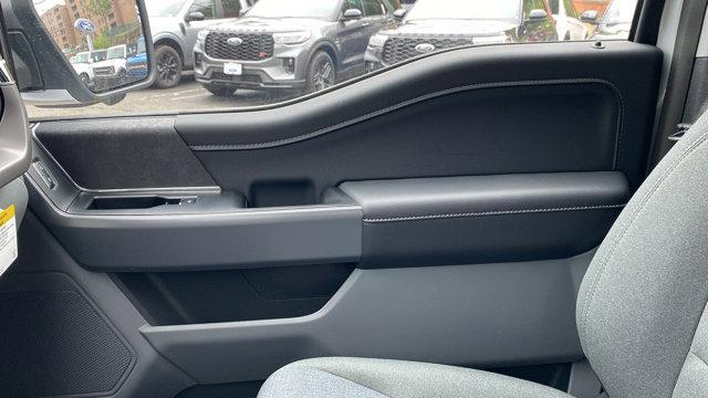 Photo of 2025 White Metallic Ford F-150