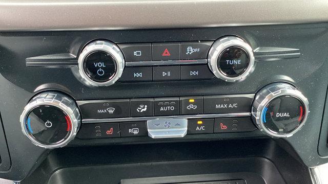 Photo of 2025 White Metallic Ford F-150