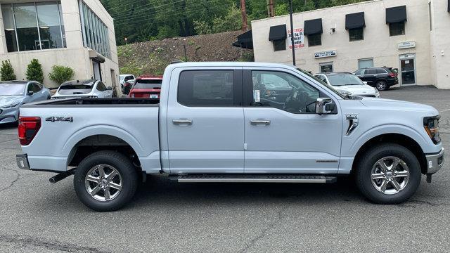 Photo of 2025 White Metallic Ford F-150