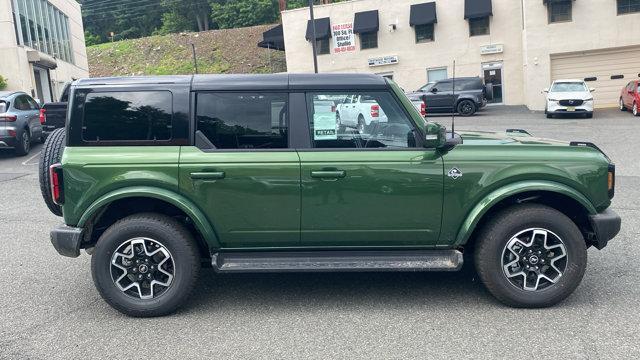 Photo of 2025 Eruption Green Metallic Ford Bronco
