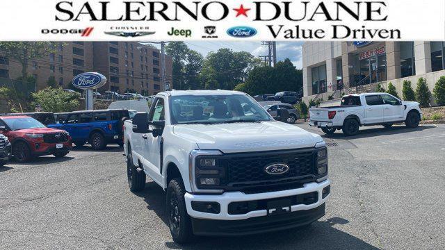 Photo of 2025 Oxford White Ford F-350