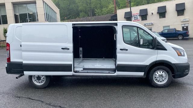 Photo of 2025 Oxford White Ford Transit-150