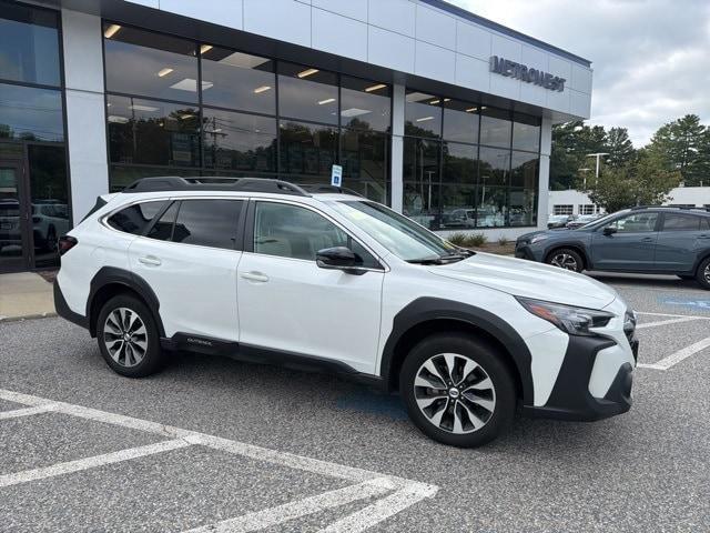 Photo of 2024 Crystal White Pearl Subaru Outback
