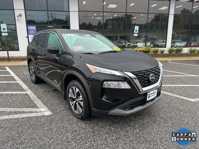 Photo of 2022 Black Nissan Rogue