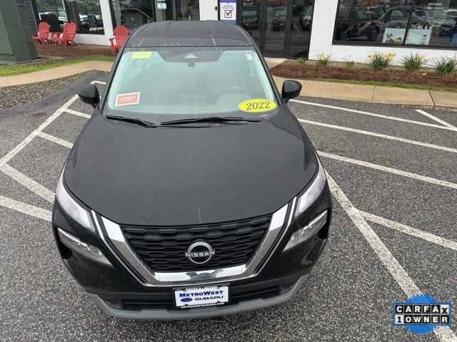Photo of 2022 Black Nissan Rogue
