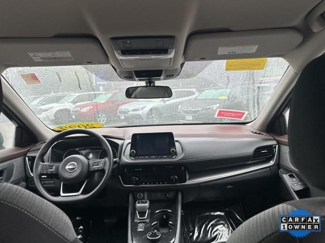 Photo of 2022 Black Nissan Rogue