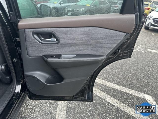 Photo of 2022 Black Nissan Rogue