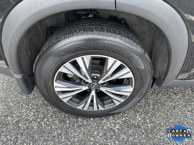 Photo of 2022 Black Nissan Rogue