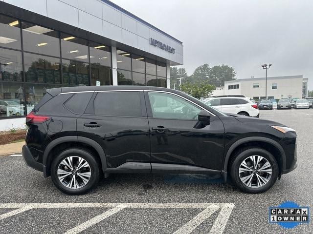 Photo of 2022 Black Nissan Rogue