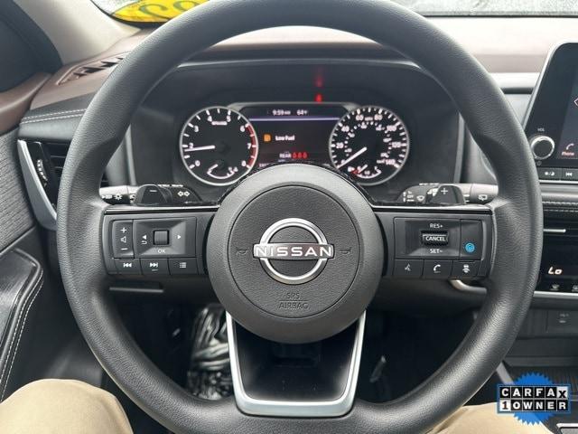 Photo of 2022 Black Nissan Rogue