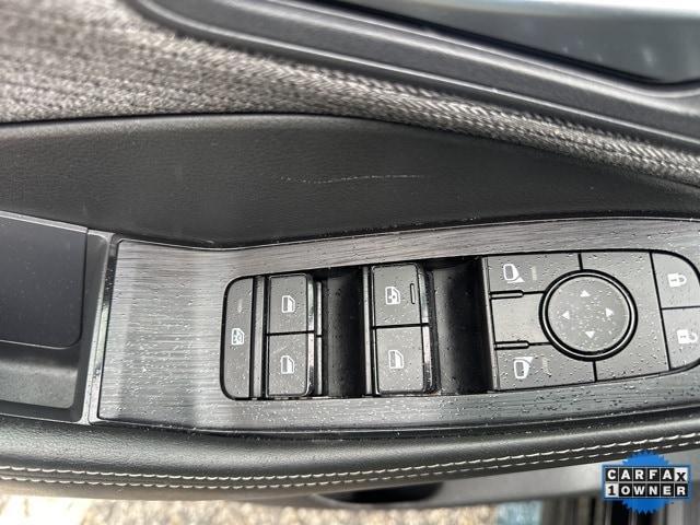 Photo of 2022 Black Nissan Rogue