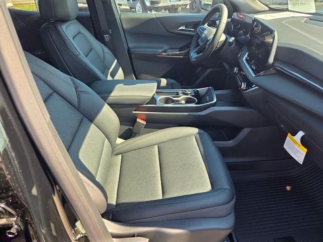 Photo of 2026 Mosaic Black Metallic Chevrolet Equinox