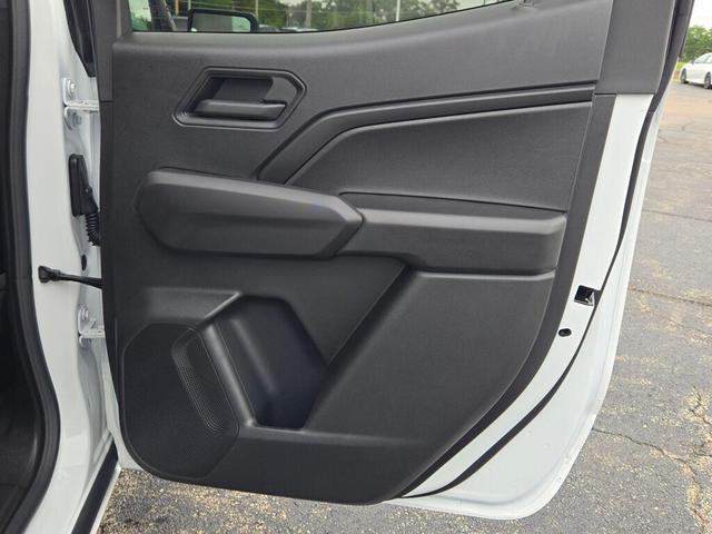 Photo of 2025 Summit White Chevrolet Colorado