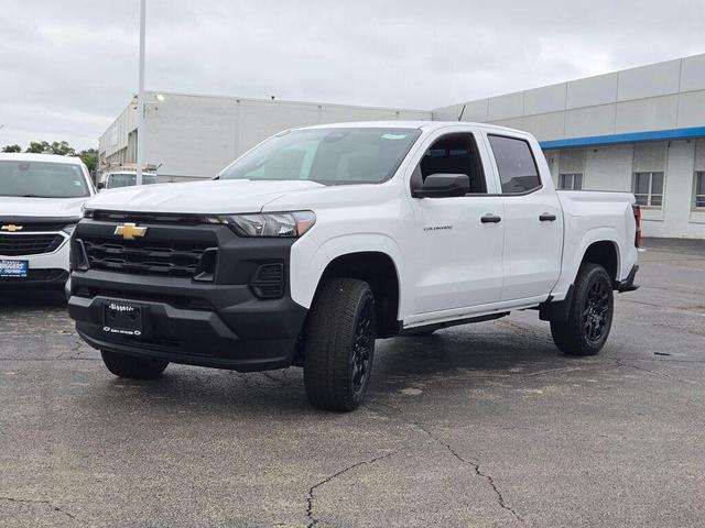 Photo of 2025 Summit White Chevrolet Colorado