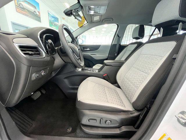 Photo of 2022 Iridescent Pearl Tricoat Chevrolet Equinox