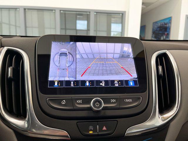 Photo of 2022 Iridescent Pearl Tricoat Chevrolet Equinox