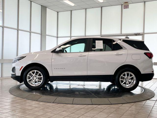 Photo of 2022 Iridescent Pearl Tricoat Chevrolet Equinox