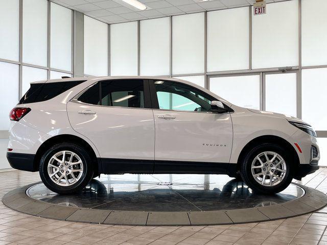 Photo of 2022 Iridescent Pearl Tricoat Chevrolet Equinox