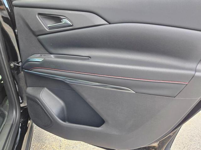 Photo of 2026 Mosaic Black Metallic Chevrolet Traverse