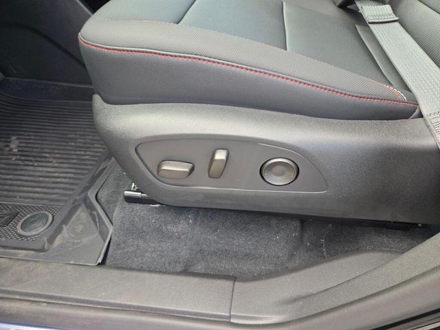 Photo of 2026 Mosaic Black Metallic Chevrolet Traverse