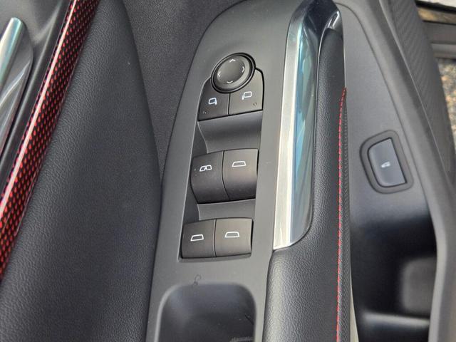 Photo of 2026 Mosaic Black Metallic Chevrolet Traverse