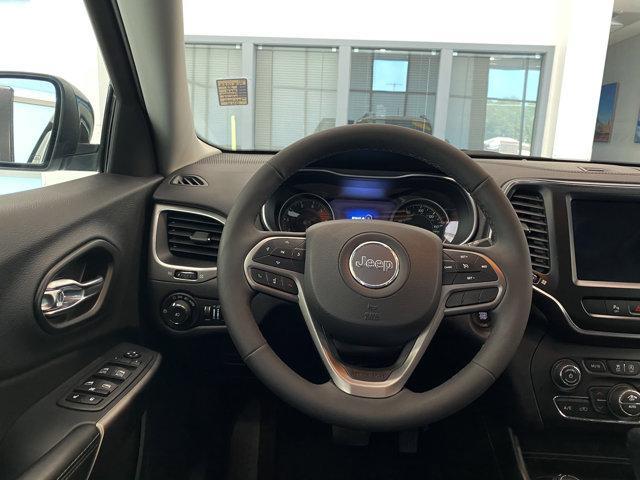 Photo of 2022 Bright White Clearcoat Jeep Cherokee