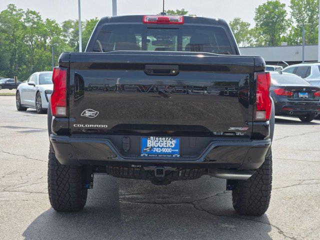 Photo of 2025 Black Chevrolet Colorado