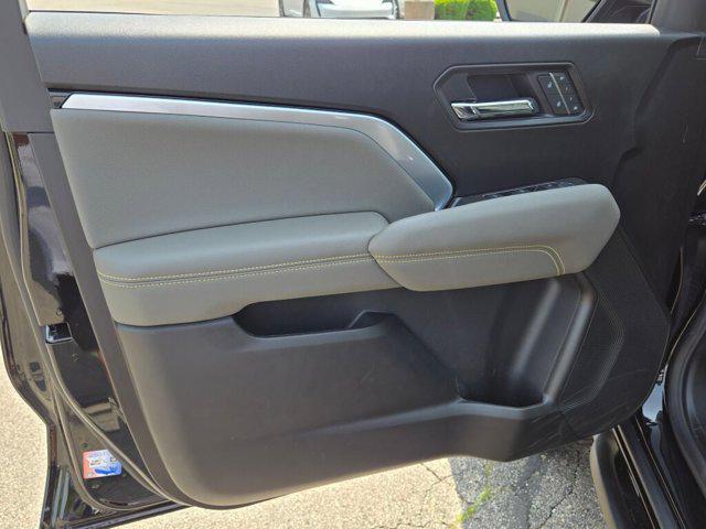 Photo of 2025 Black Chevrolet Colorado