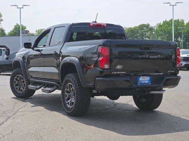 Photo of 2025 Black Chevrolet Colorado