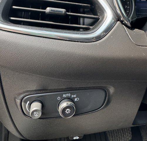 Photo of 2019 Silver Ice Metallic Chevrolet Equinox