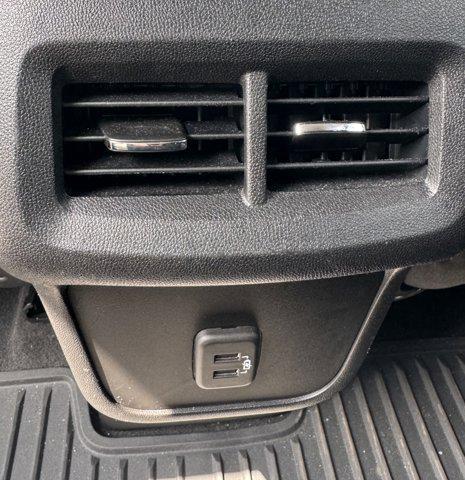Photo of 2019 Silver Ice Metallic Chevrolet Equinox