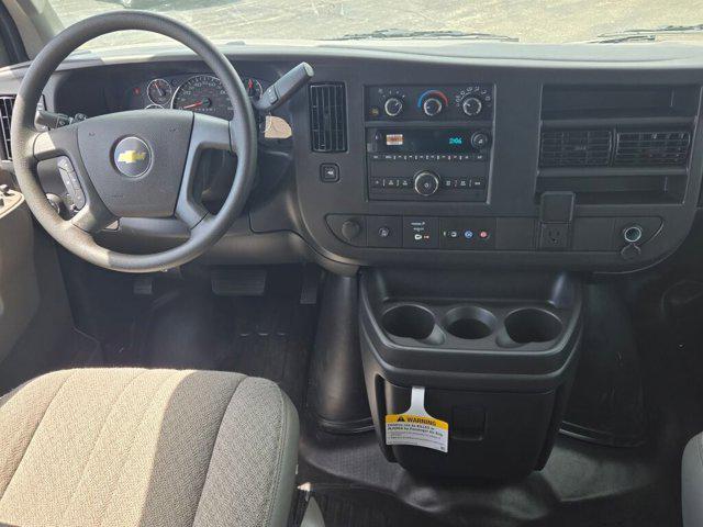 Photo of 2025 Summit White Chevrolet Express 2500