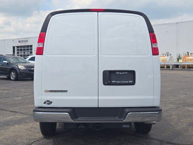 Photo of 2025 Summit White Chevrolet Express 2500